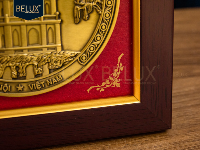 Tranh mặt đĩa Tháp Rùa bằng đồng 14x14cm